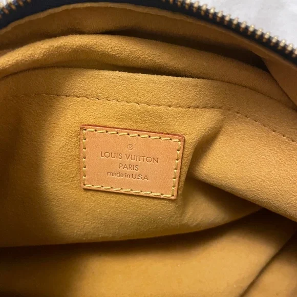 Louis Vuitton Monogram Denim Baggy - Picture 2 of 12